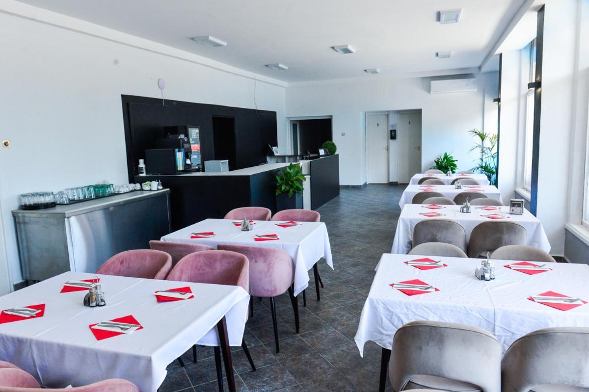 Alsóörs Elmeny Balaton Hotel מראה חיצוני תמונה